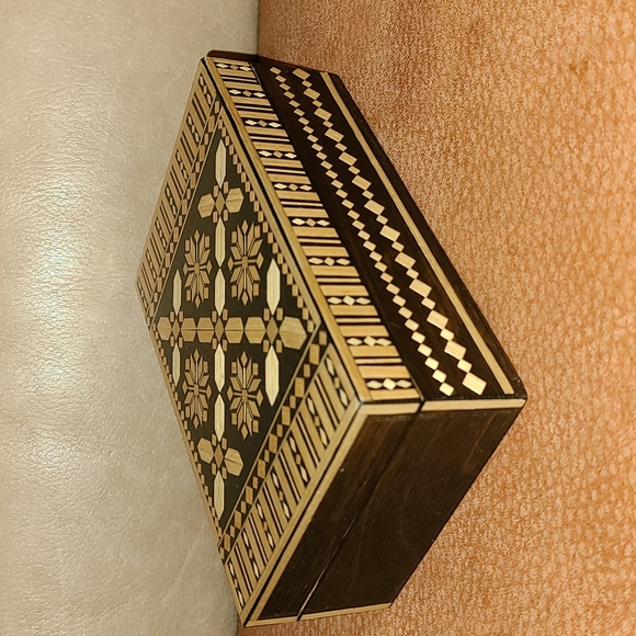 Straw wooden jewelry box - Picture 7 of 10